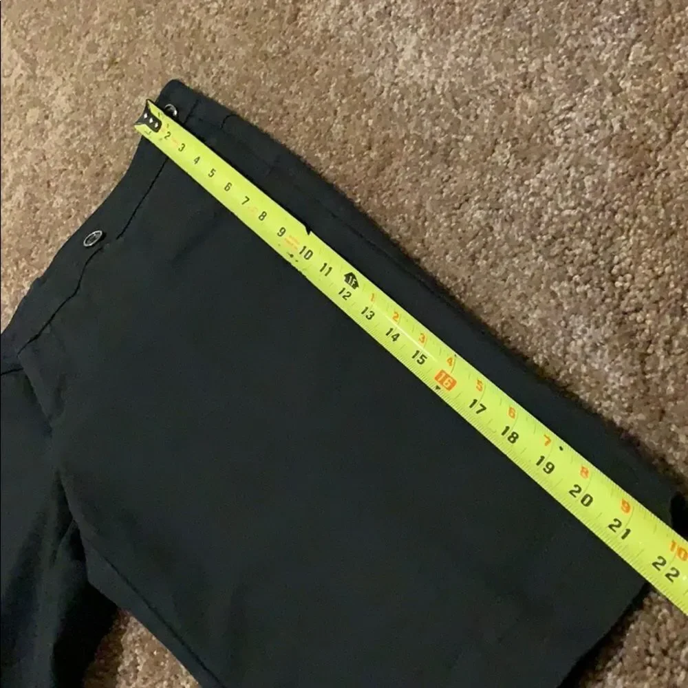 Burberry Authentic women’s long shorts. Size 10 - Picture 10 of 17